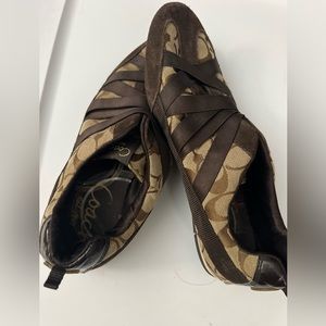 Coach tennis shoes 9.5